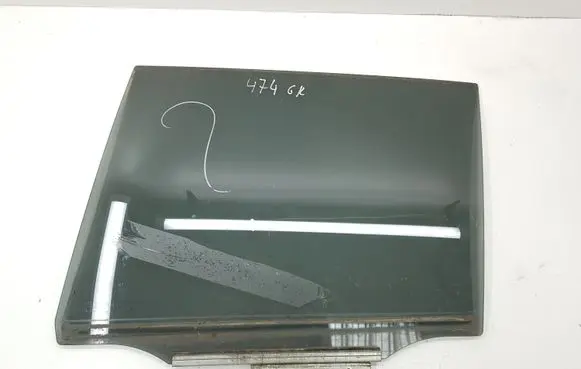 Toyota RAV 4 (XA30) Rear door window glass E643R007953