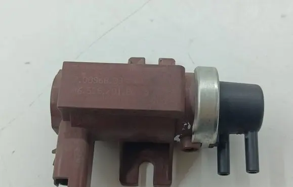 Mazda 5 Vacuum valve 9652570180