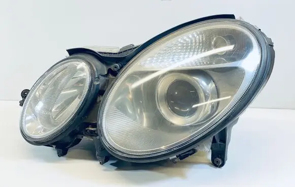 Mercedes-Benz E W211 Headlight/headlamp A2118201361 A0028202426 5DV00829000
