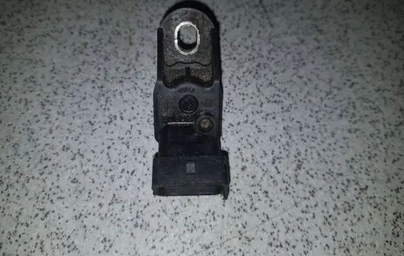 Fuel pressure sensor