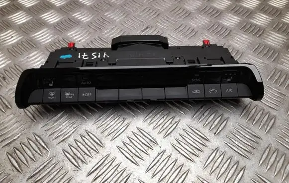 Toyota Prius (XV60) Climate control unit 5590047660