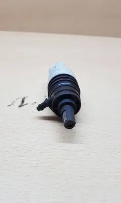 BMW 3 F30 F35 F31 Windscreen/windshield washer pump 7298309