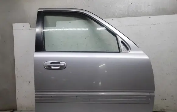 Honda CR-V Front door