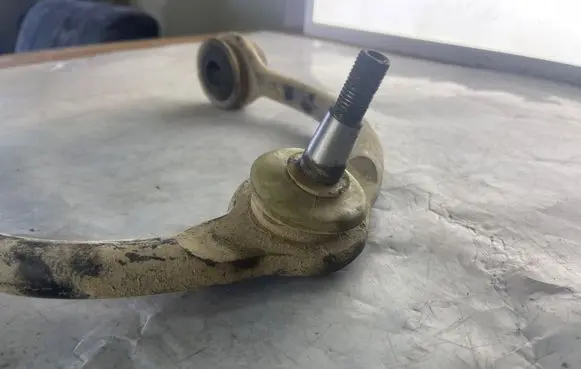 Jeep Grand Cherokee (WK) Front upper control arm/wishbone 