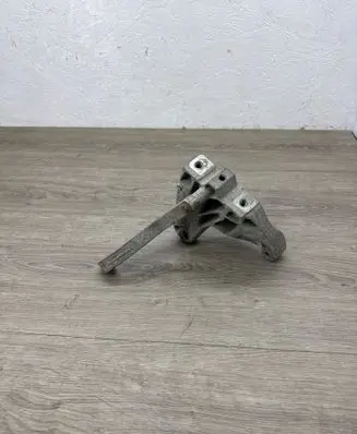 Volkswagen Caddy Gearbox mounting bracket 1K0199117AP