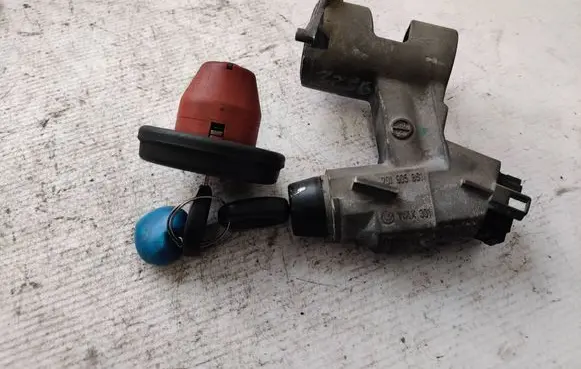 Volkswagen Transporter - Caravelle T4 Ignition lock 701905851 7D0201553