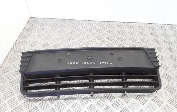 Ford Focus Front bumper lower grill BM5117K945A