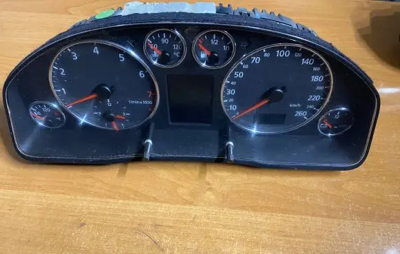 Audi A6 S6 C5 4B Speedometer (instrument cluster) 4B0919880H 110008890002 88811964