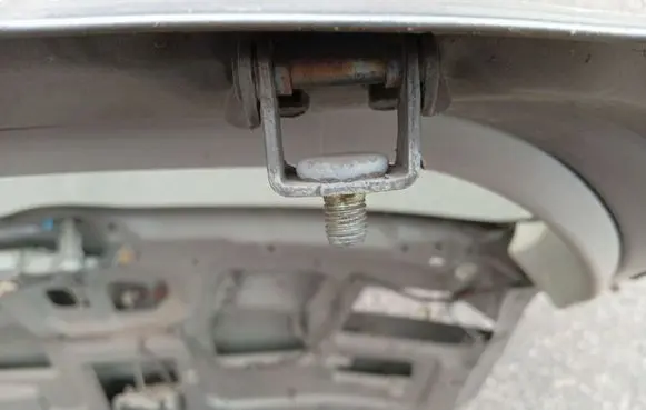 Mazda 6 Tailgate/trunk/boot hinge