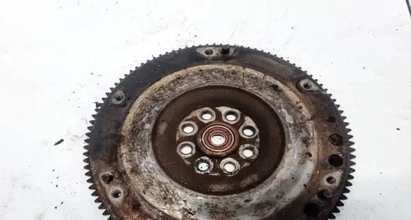 Suzuki Swift I Flywheel 