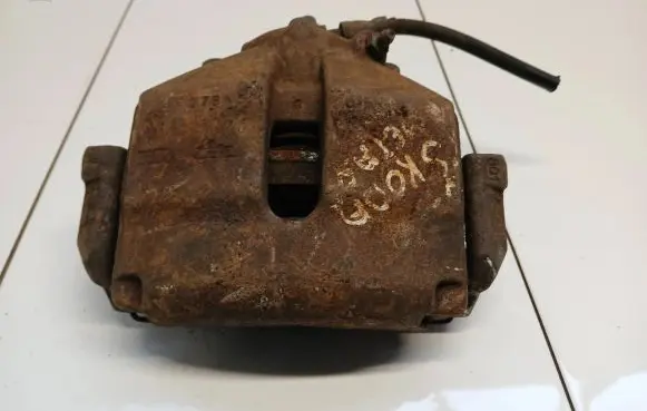 Skoda Octavia Mk2 (1Z) Front brake caliper