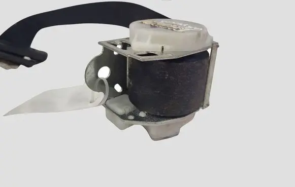 Toyota Yaris Rear seatbelt 733700D011