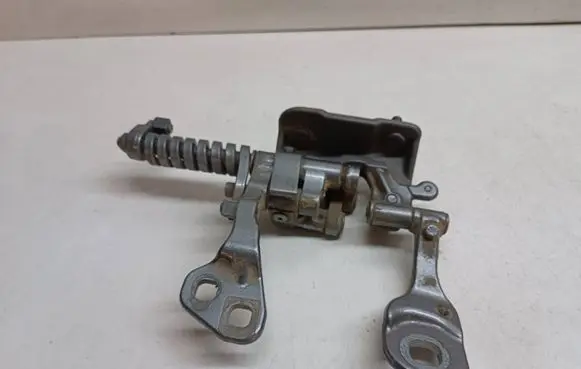 BMW 3 E90 E91 Tailgate/trunk/boot hinge 7119042