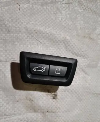 BMW 3 F30 F35 F31 Tailgate/boot open switch button 9275121