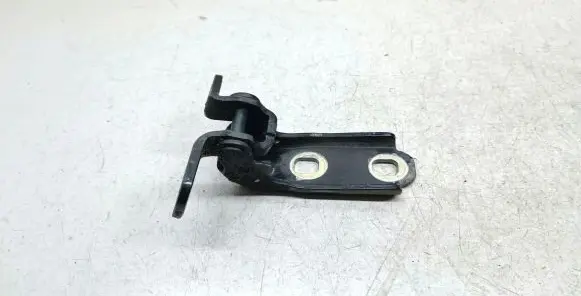 Opel Mokka Rear door lower hinge