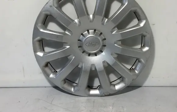 Ford Fiesta R15 wheel hub/cap/trim 8V211130JB FDT3331011