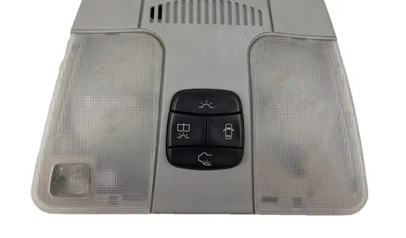 Mercedes-Benz E W211 Front seat light A208820
