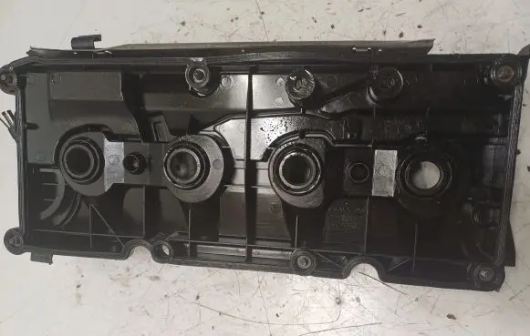 Volkswagen Golf VII Rocker cam cover 03L103469AB