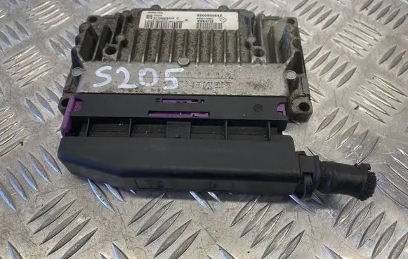 Renault Kangoo I Engine control unit/module 8200800642 8200749951 S126023209C