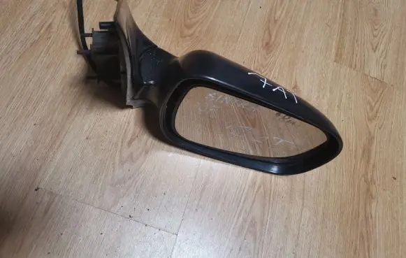Opel Sintra Front door electric wing mirror