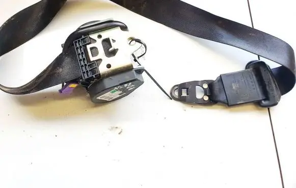 Audi Q7 4L Front seatbelt 606728300 4l1857706