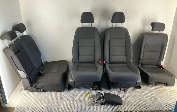 Seat set