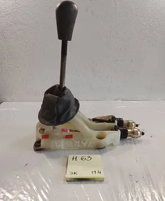 Toyota Yaris Gear shifter/selector 36655556655