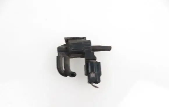 Mazda 323 F Valve vacuum K5T44173