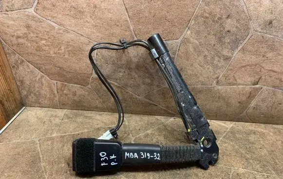 BMW 3 F30 F35 F31 Front seatbelt buckle 7259387