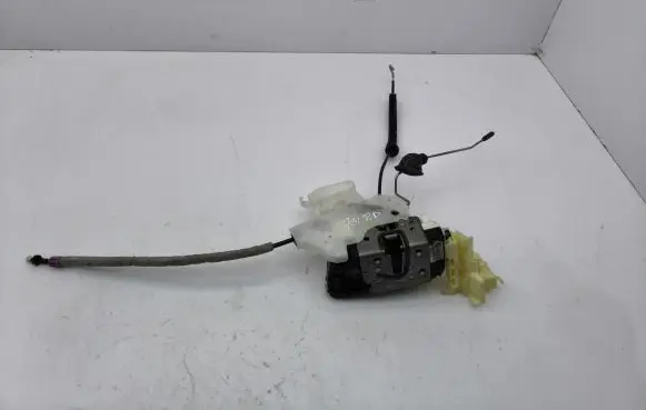Mercedes-Benz CLS C218 X218 Front door lock A0997200635