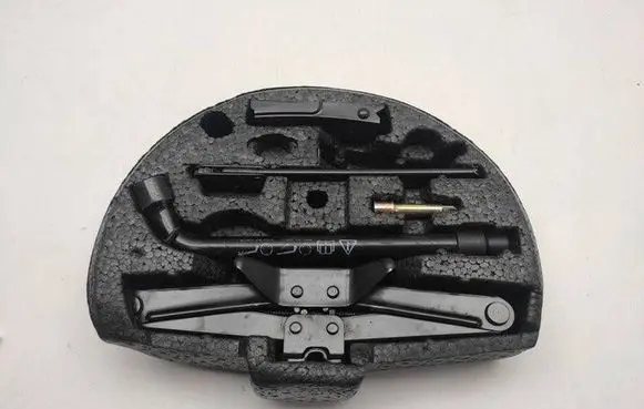 Jaguar XK8 - XKR Spare wheel section trim 