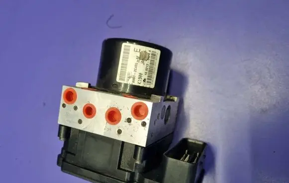 Mazda 3 II ABS Pump 8V612C405AF 10096101113 10021204244