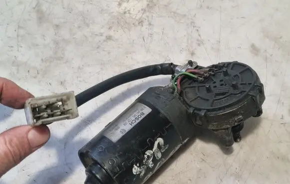 Mercedes-Benz Sprinter W901 W902 W903 W904 Wiper motor 0390241345