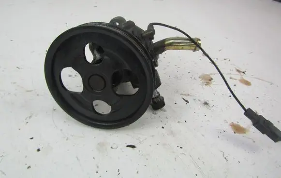 Suzuki Swift Cultus Power steering pump 