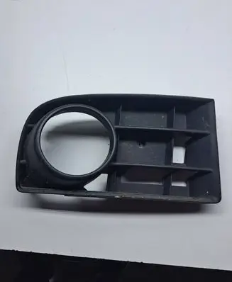 Volkswagen Golf V Front bumper lower grill 1K0853666C