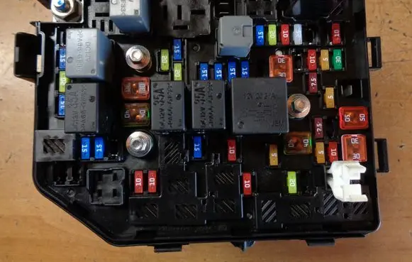 Opel Karl Fuse module 42428759