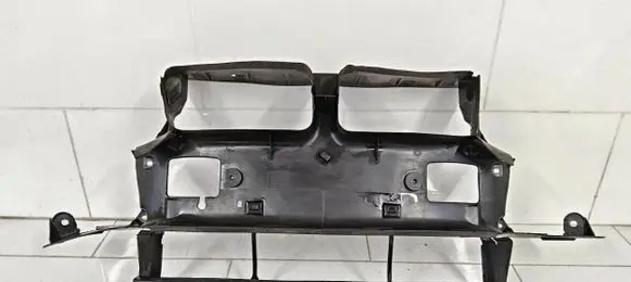 BMW 7 E38 Intercooler air guide/duct channel 51718125966