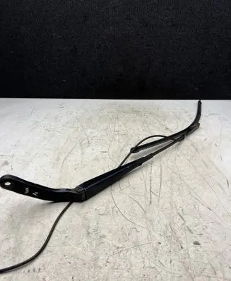 Mercedes-Benz Sprinter W906 Front wiper blade arm 0018205944