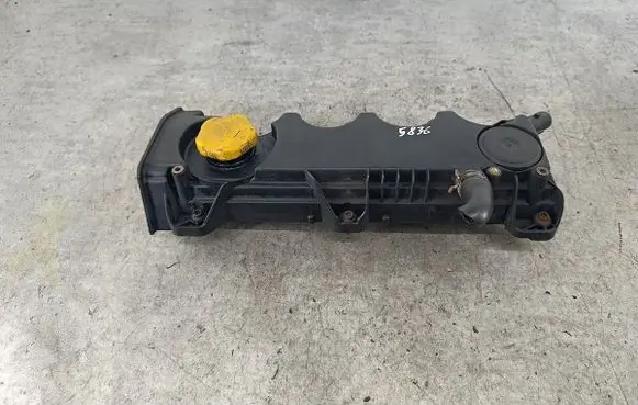 Opel Zafira B Rocker cam cover 55197017