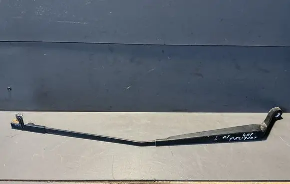 Peugeot 407 Front wiper blade arm 