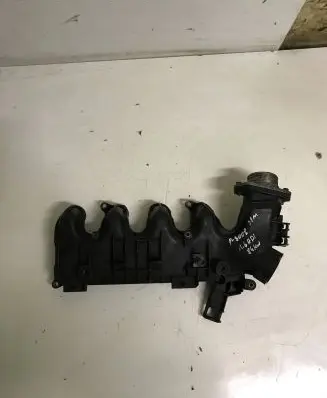 Peugeot 3008 I Intake manifold 993390