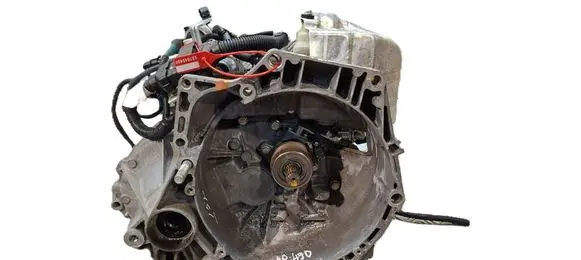 Fiat 500L Manual 5 speed gearbox S27645490
