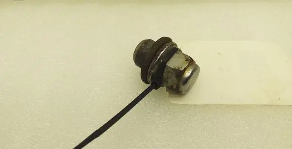 Mitsubishi L200 Nuts/bolts 