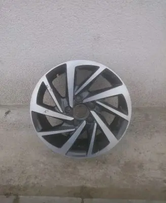 Volkswagen Scirocco R17 alloy rim 