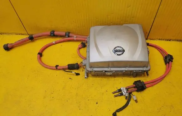 Nissan Leaf I (ZE0) Voltage converter inverter 292C03NF9A CECN02HCAJA