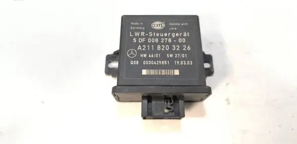 Mercedes-Benz E W211 Light module LCM A2118203226 5DF00827800