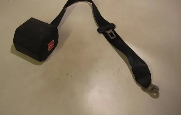 Audi A4 S4 B6 8E 8H Rear seatbelt 8E5857805D