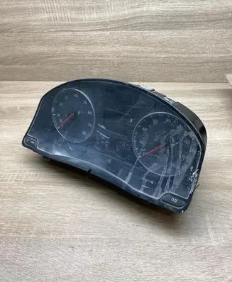 Volkswagen Jetta V Speedometer (instrument cluster) 1K0920952C A2C53101515