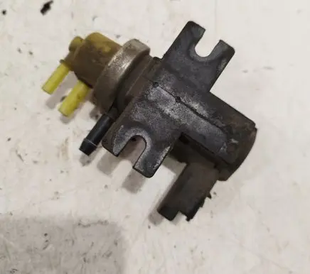 Volvo V50 Turbo solenoid valve 9672875080