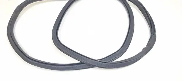 Fiat 500X Front door rubber seal 